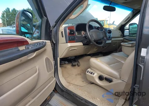 2005 Ford F-250 Lariat/Xl/Xlt from USA, damaged, VIN 1FTSW21555EC81834